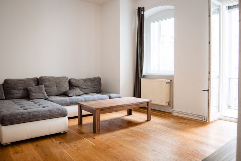 Commission Free! Renovated Altbau apartment with large balcony in sought-after Samariterkiez.